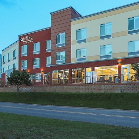 Fairfield Inn & Suites マーケット エクステリア 写真