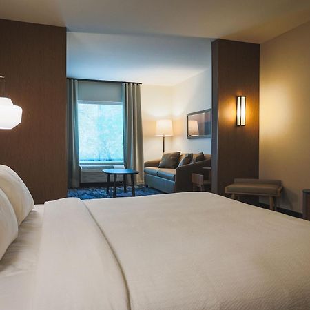 Fairfield Inn & Suites マーケット エクステリア 写真