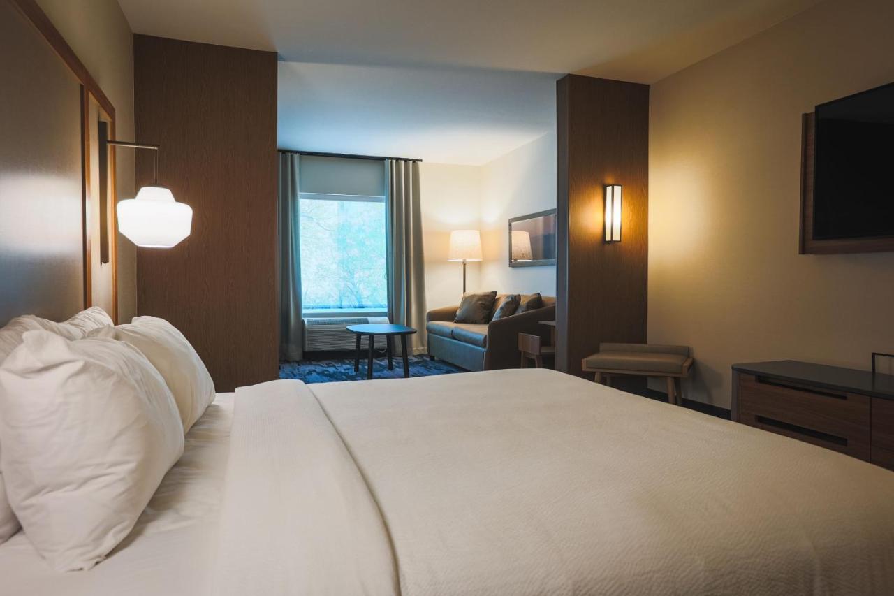 Fairfield Inn & Suites マーケット エクステリア 写真