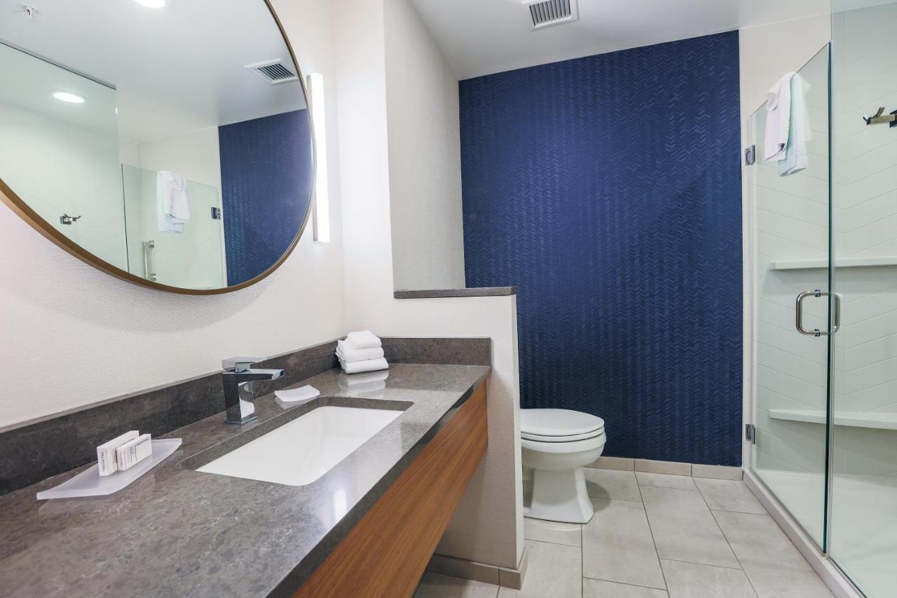 Fairfield Inn & Suites マーケット エクステリア 写真