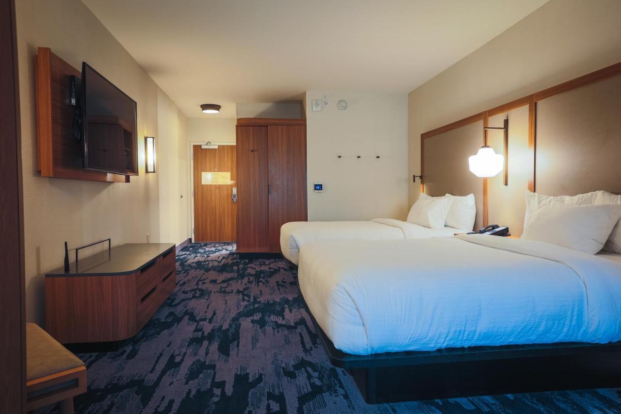 Fairfield Inn & Suites マーケット エクステリア 写真