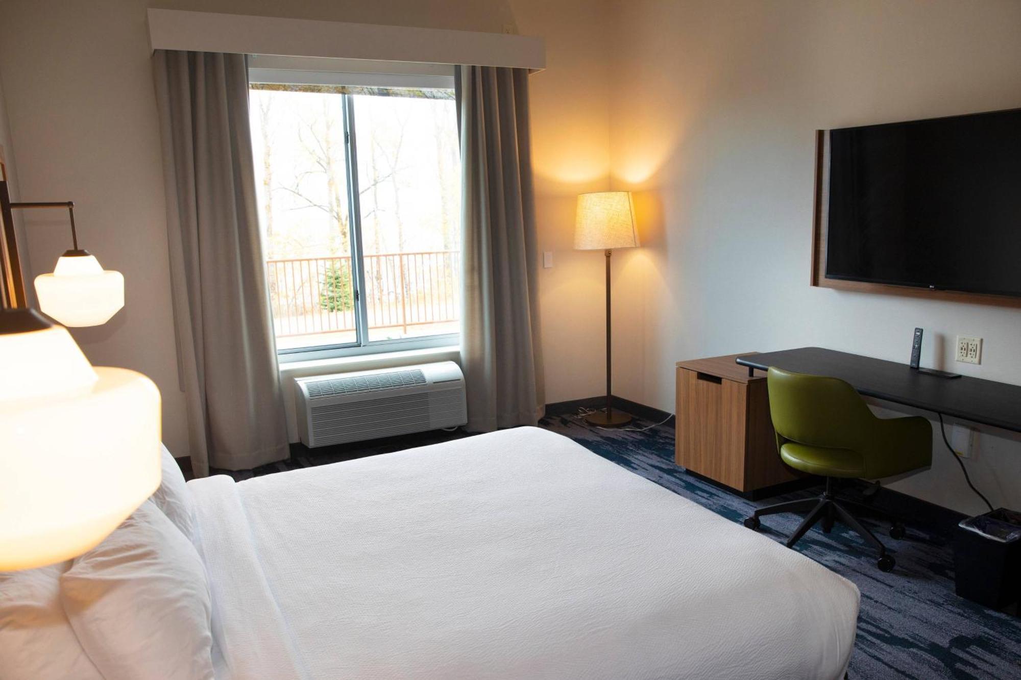 Fairfield Inn & Suites マーケット エクステリア 写真
