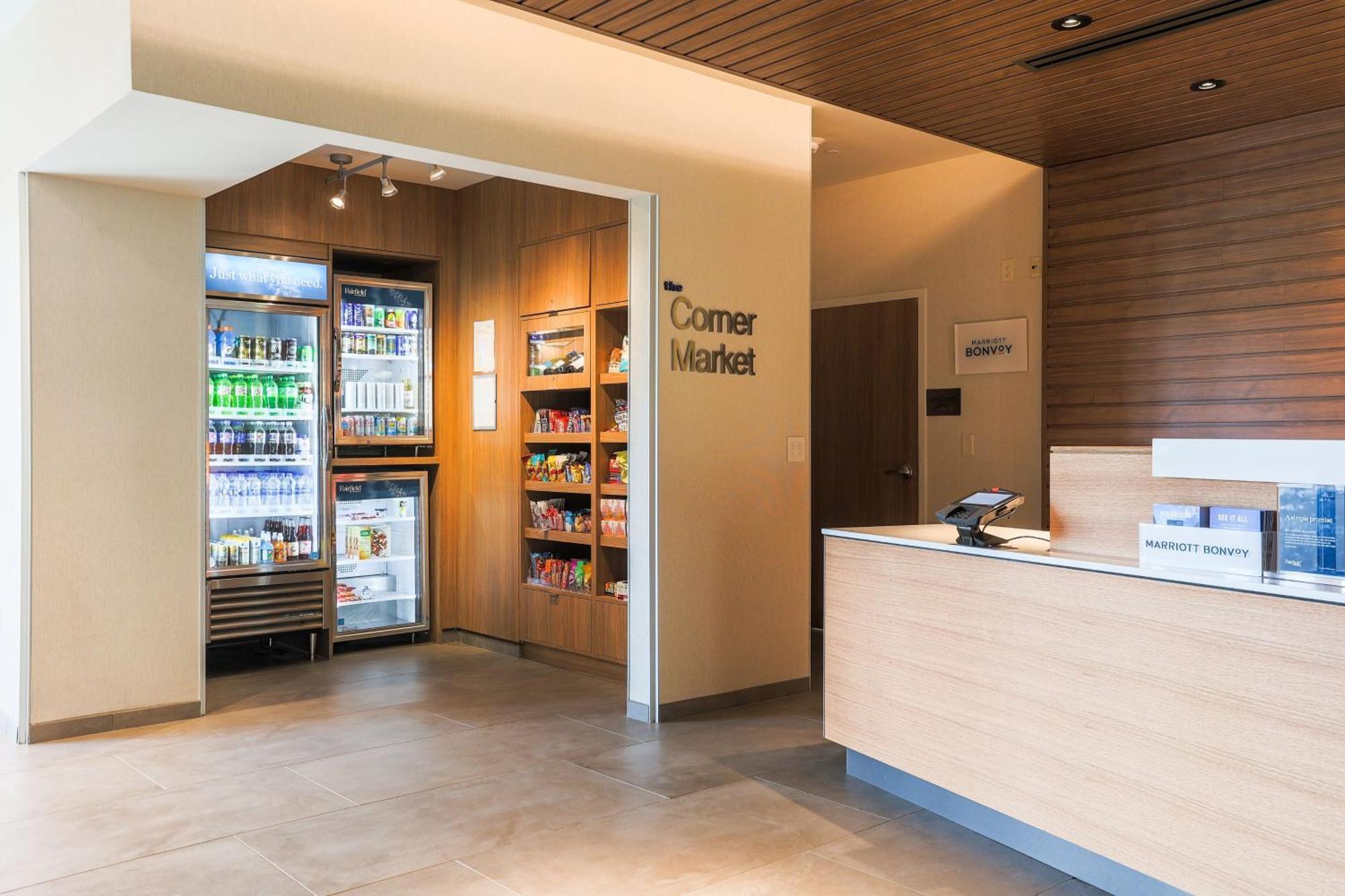 Fairfield Inn & Suites マーケット エクステリア 写真