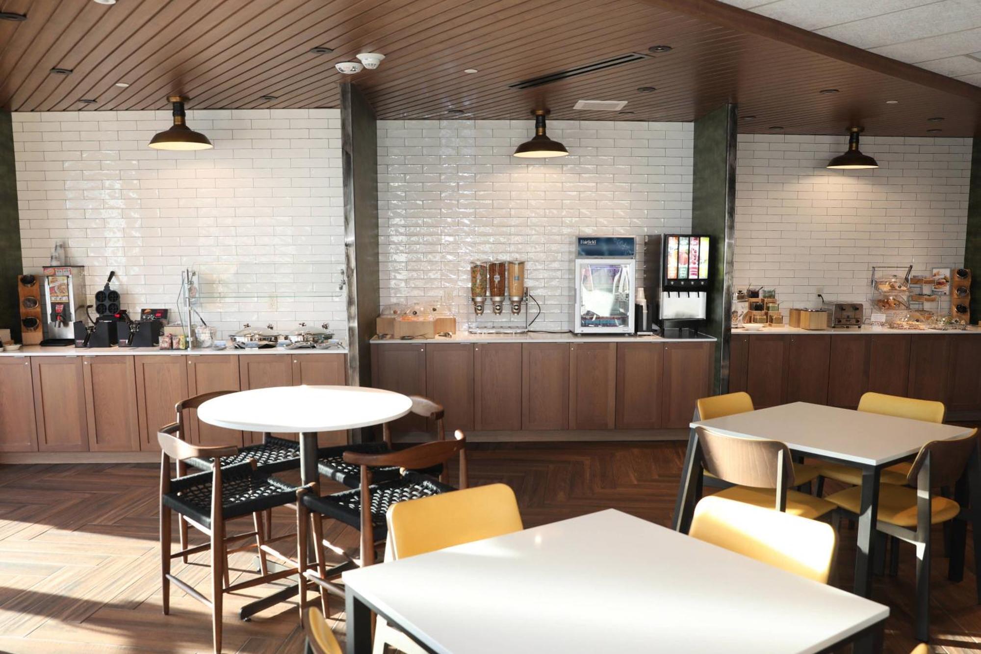 Fairfield Inn & Suites マーケット エクステリア 写真