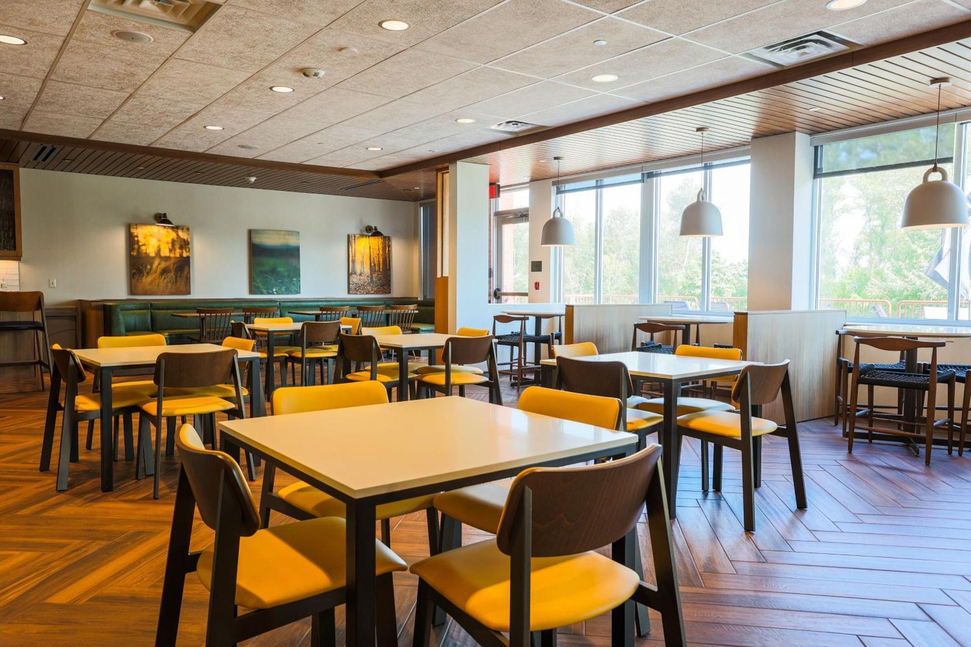 Fairfield Inn & Suites マーケット エクステリア 写真